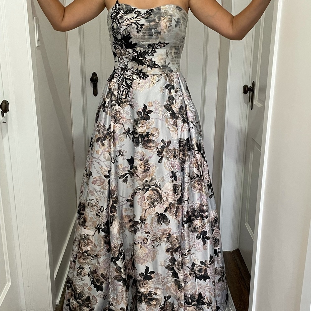 Terani Couture, size 6